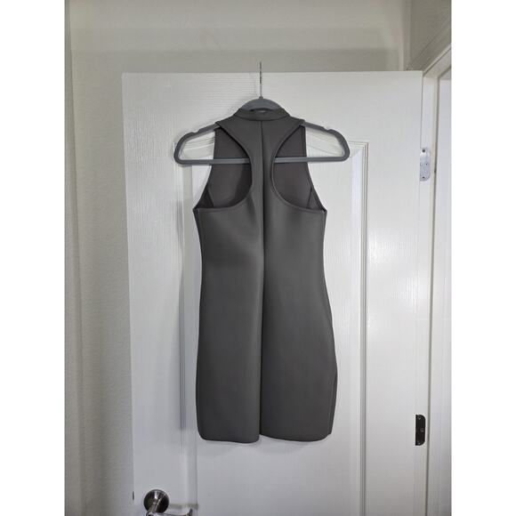SKIMS Rubberized Scuba Swim Mock Neck Gray Chalk Dress NWT, Women's Medium - Picture 10 of 13